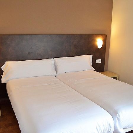 Hostal Restaurante Los Mellizos Guarromán Eksteriør billede